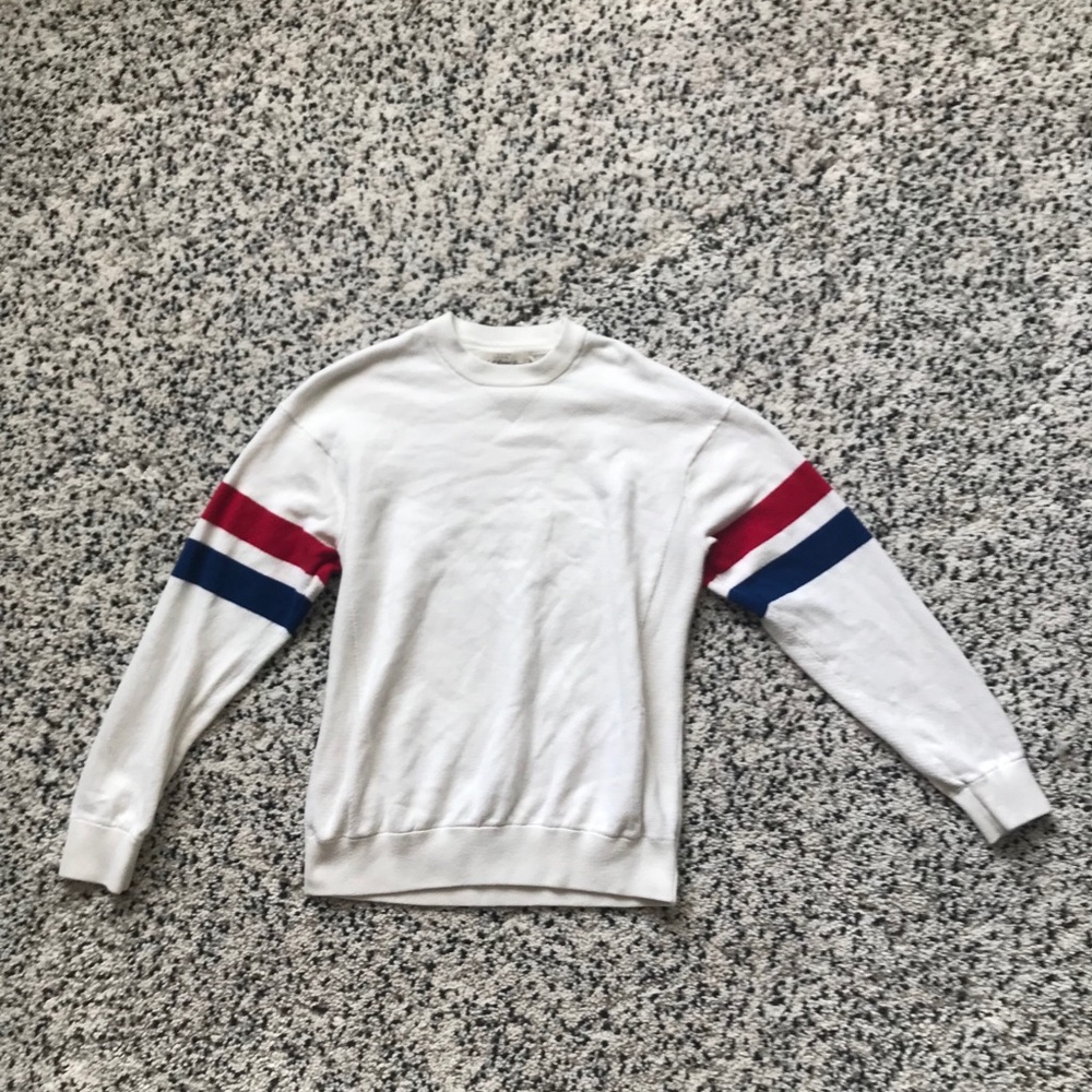 H&M men’s Sweater with blue and red arm band